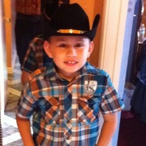 Meet your Posher, Emmanuel